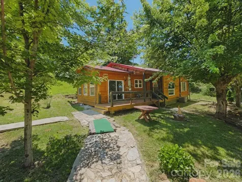 92 Buchanan Drive Bakersville NC 28705
