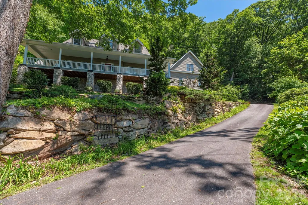 554 Breckenridge Road Waynesville NC 28785
