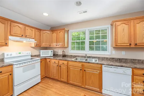 554 Breckenridge Road Waynesville NC 28785