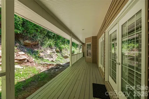 554 Breckenridge Road Waynesville NC 28785