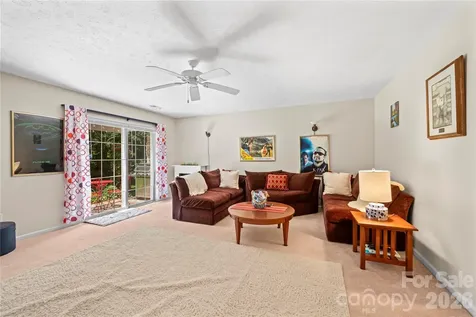 9 Tall Pines Road Hendersonville NC 28739