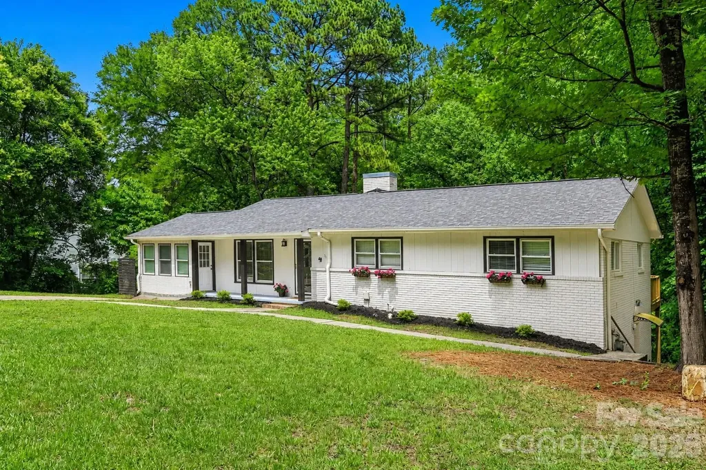 716 Grandview Drive NE Concord NC 28025