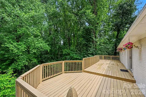 716 Grandview Drive NE Concord NC 28025