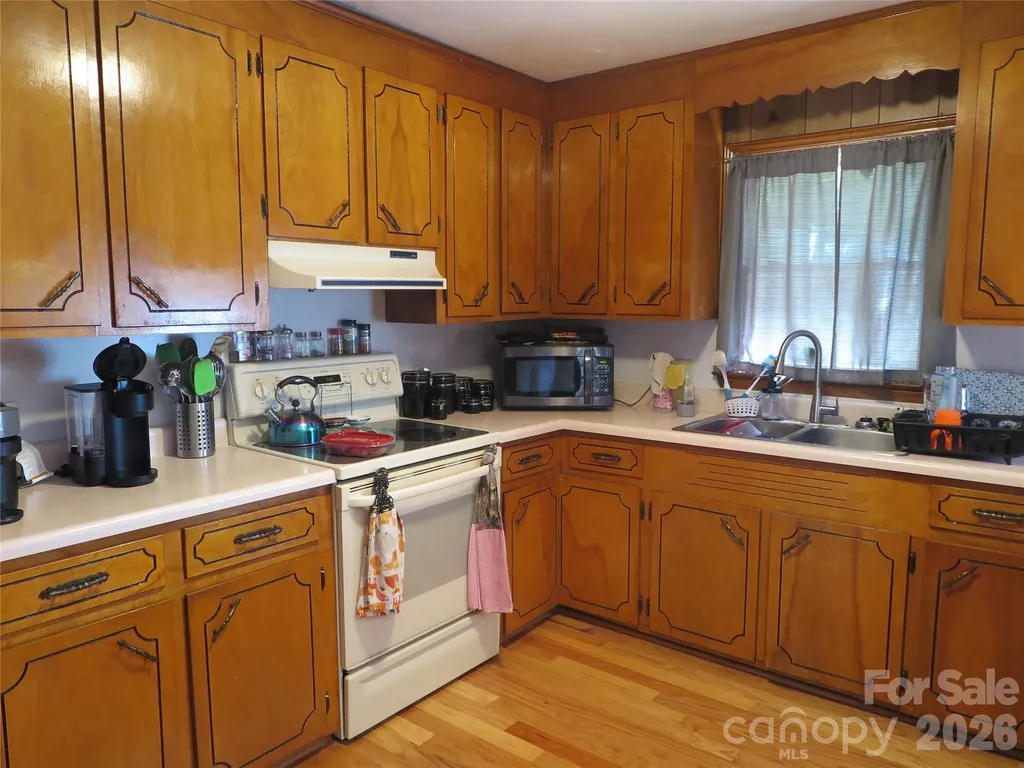 112 Glenn Oaks Drive Lawndale NC 28090