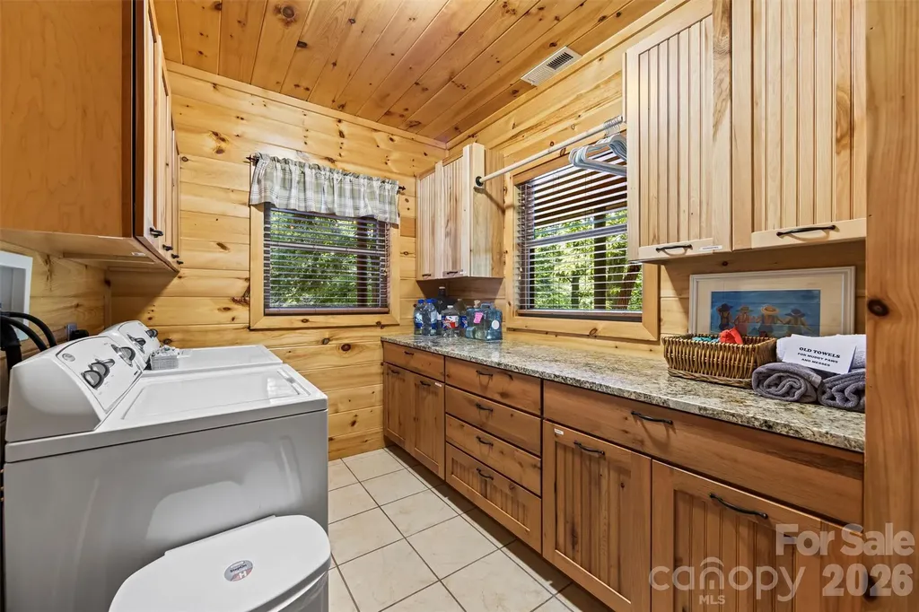 128 Hummingbird Lane Almond NC 28702