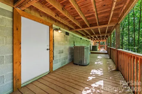 128 Hummingbird Lane Almond NC 28702