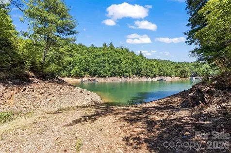 128 Hummingbird Lane Almond NC 28702