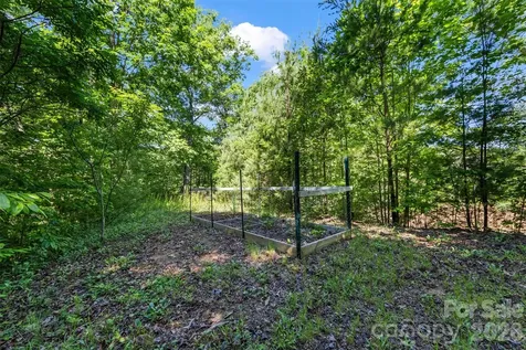 128 Hummingbird Lane Almond NC 28702