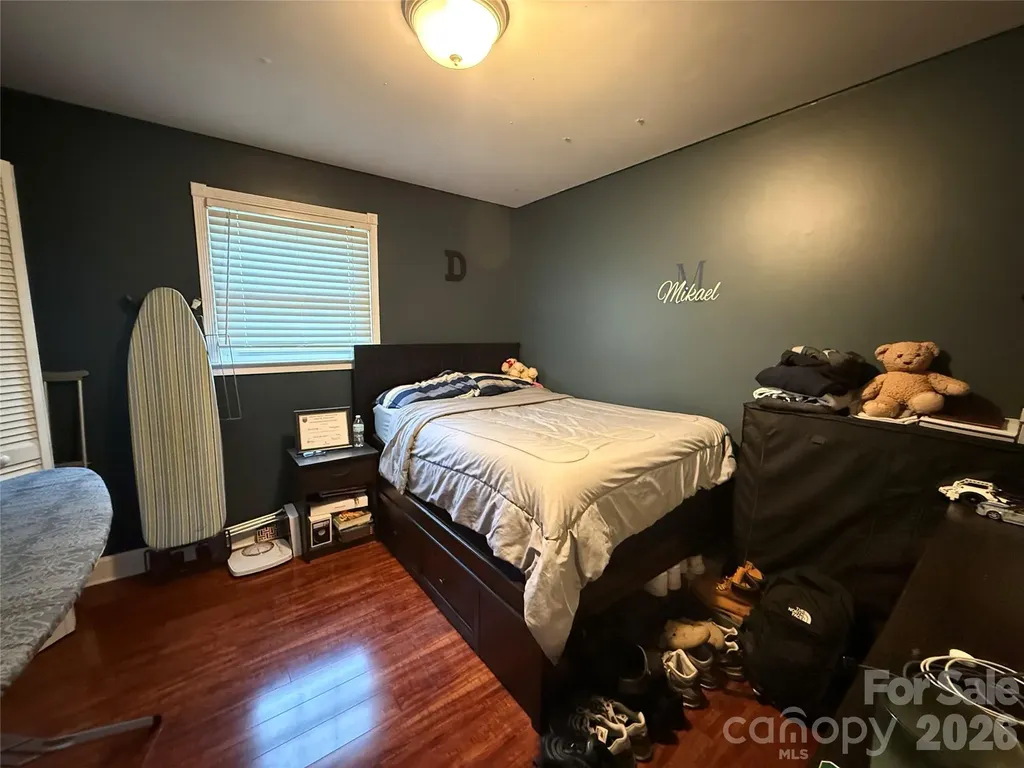 1130 16th Avenue NW Hickory NC 28601