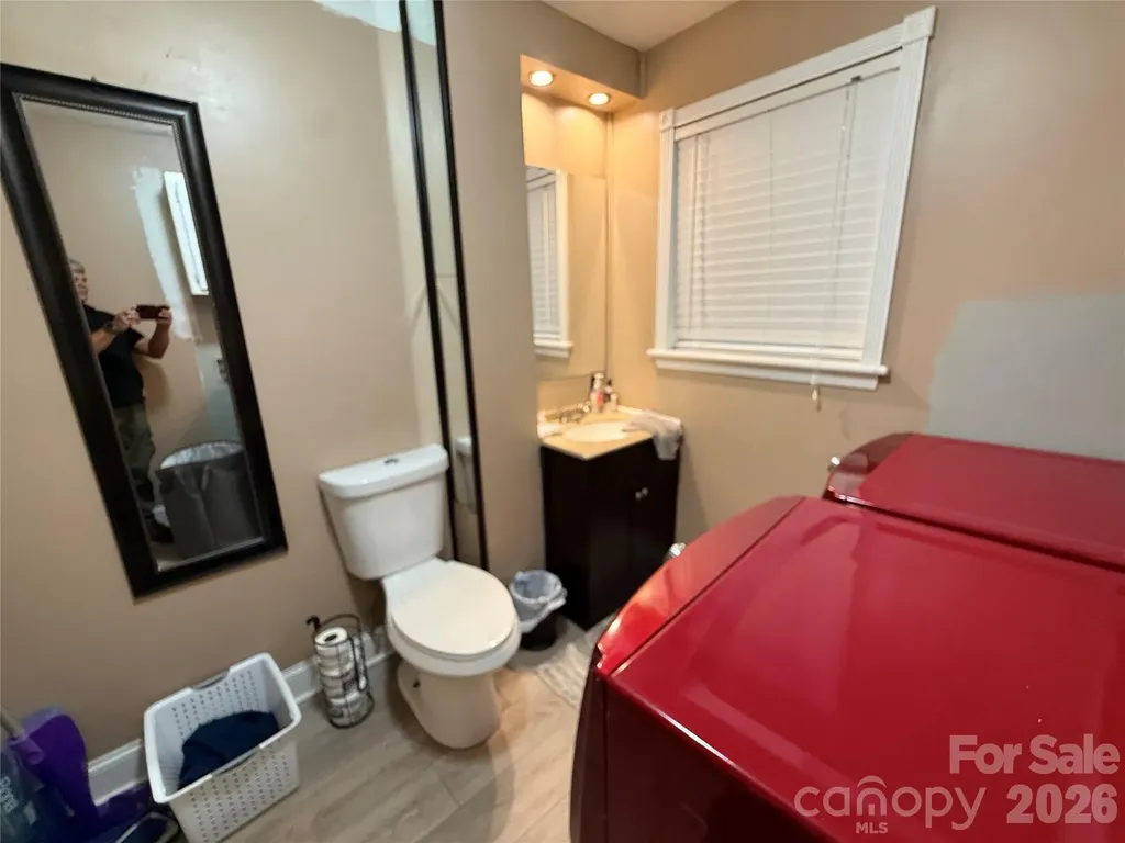 1130 16th Avenue NW Hickory NC 28601