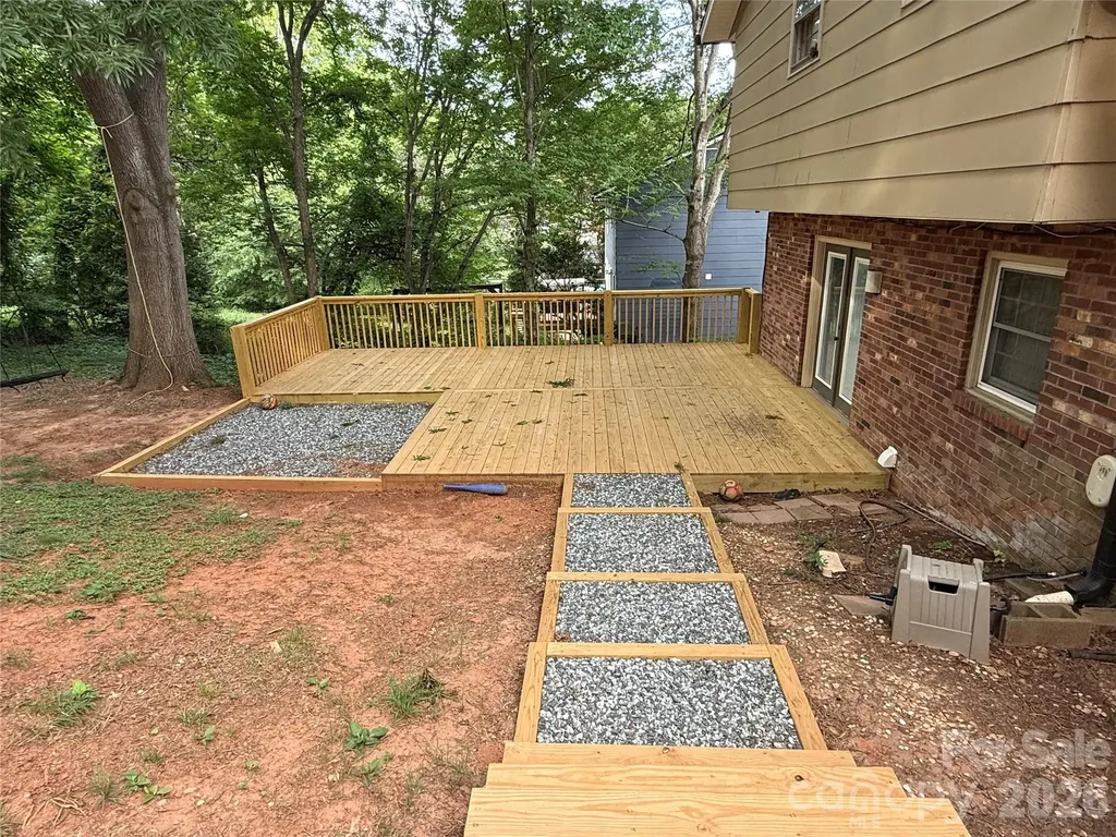 1130 16th Avenue NW Hickory NC 28601