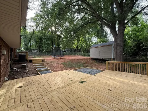 1130 16th Avenue NW Hickory NC 28601