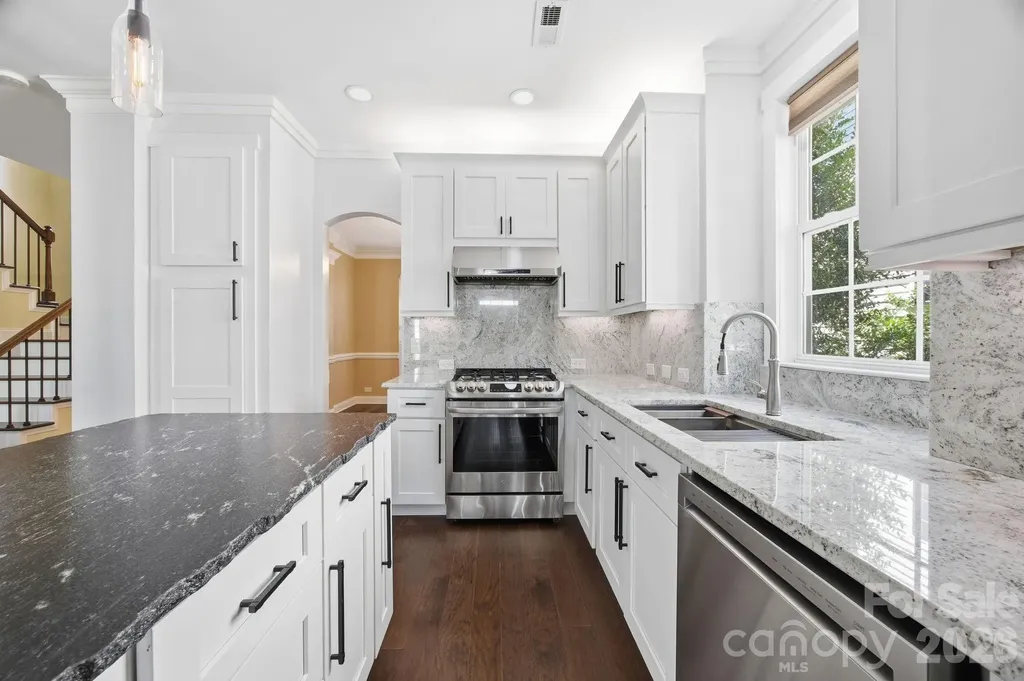 10900 Owl Nest Lane Charlotte NC 28277