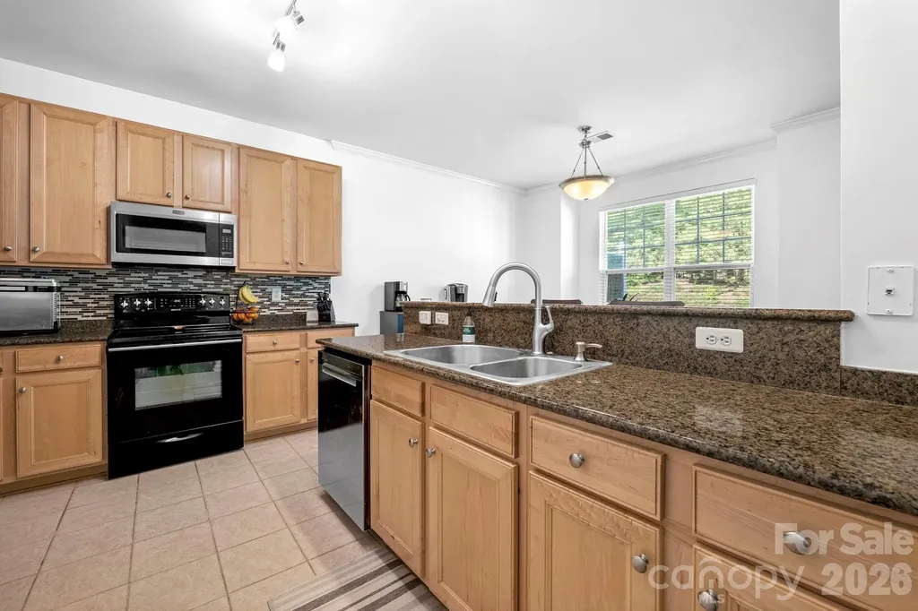 8543 Brookings Drive Charlotte NC 28269