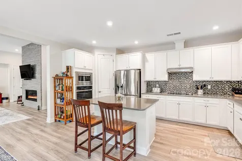 6601 Good News Drive Charlotte NC 28215