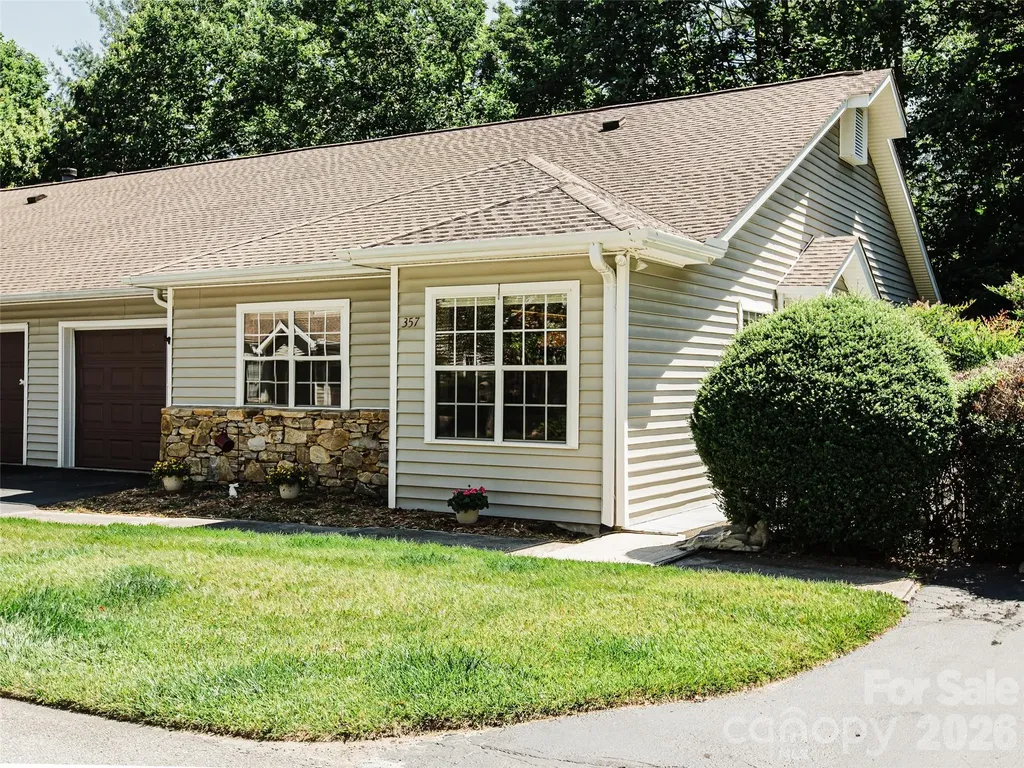 357 Laurel Park Place Hendersonville NC 28791