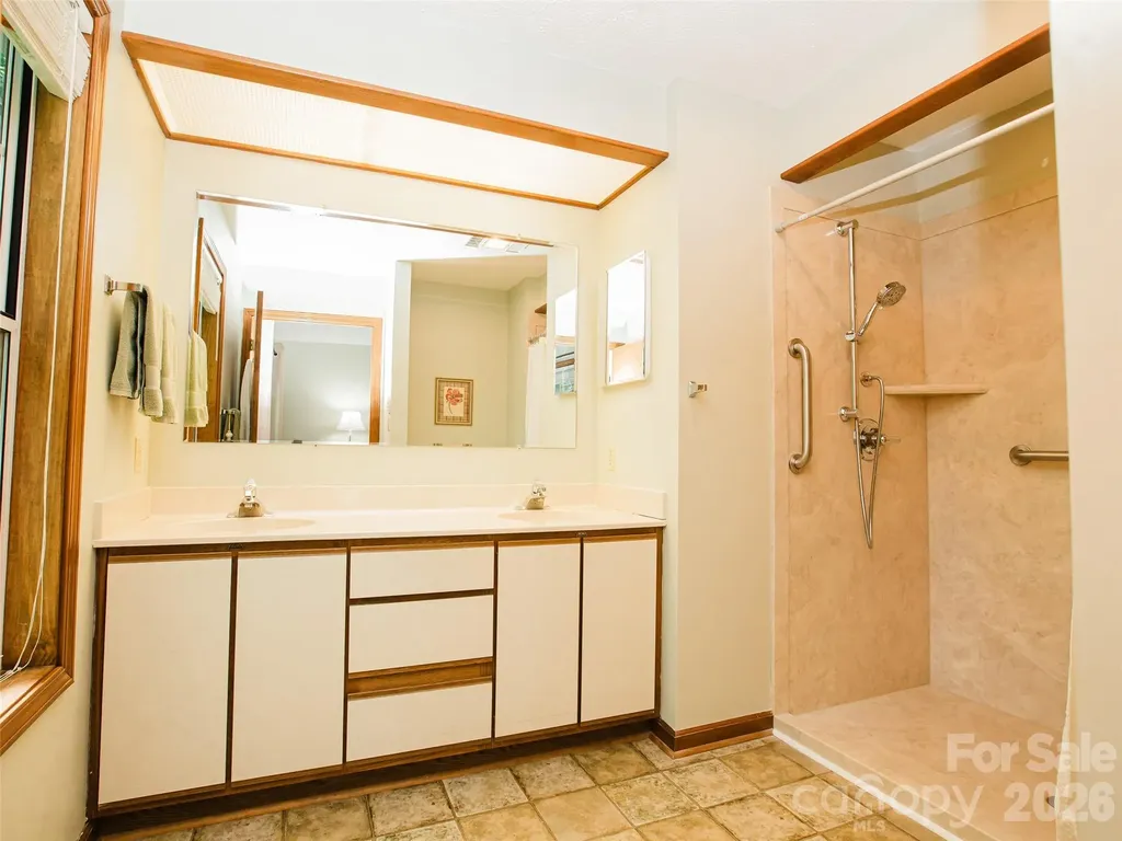 357 Laurel Park Place Hendersonville NC 28791