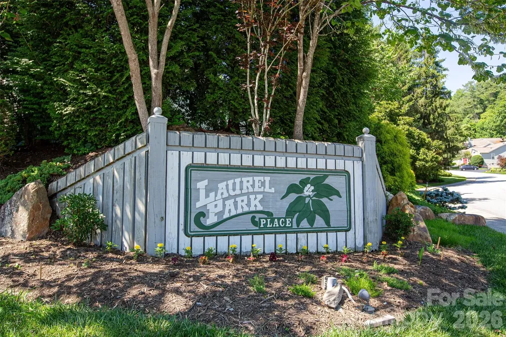 357 Laurel Park Place Hendersonville NC 28791