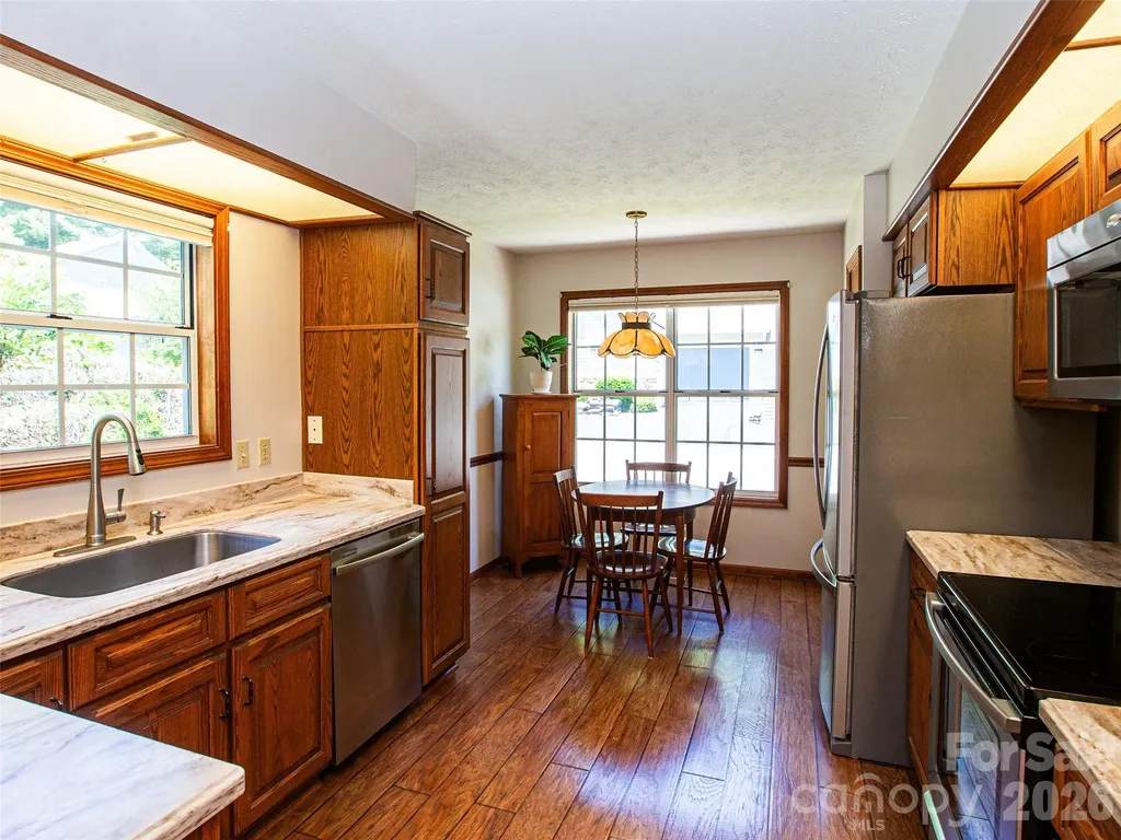 357 Laurel Park Place Hendersonville NC 28791