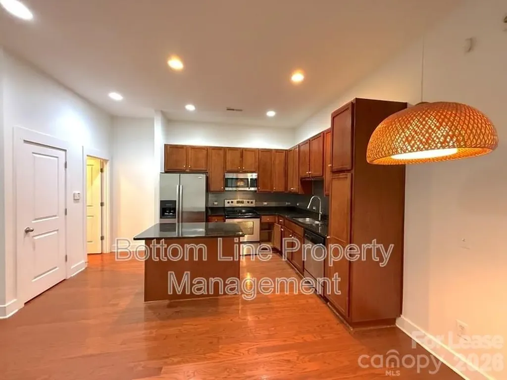 904 Warren Burgess Lane Charlotte NC 28205