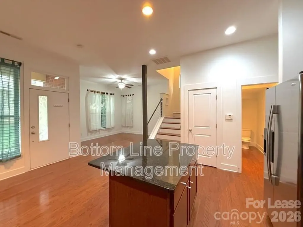 904 Warren Burgess Lane Charlotte NC 28205