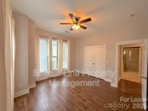 904 Warren Burgess Lane Charlotte NC 28205