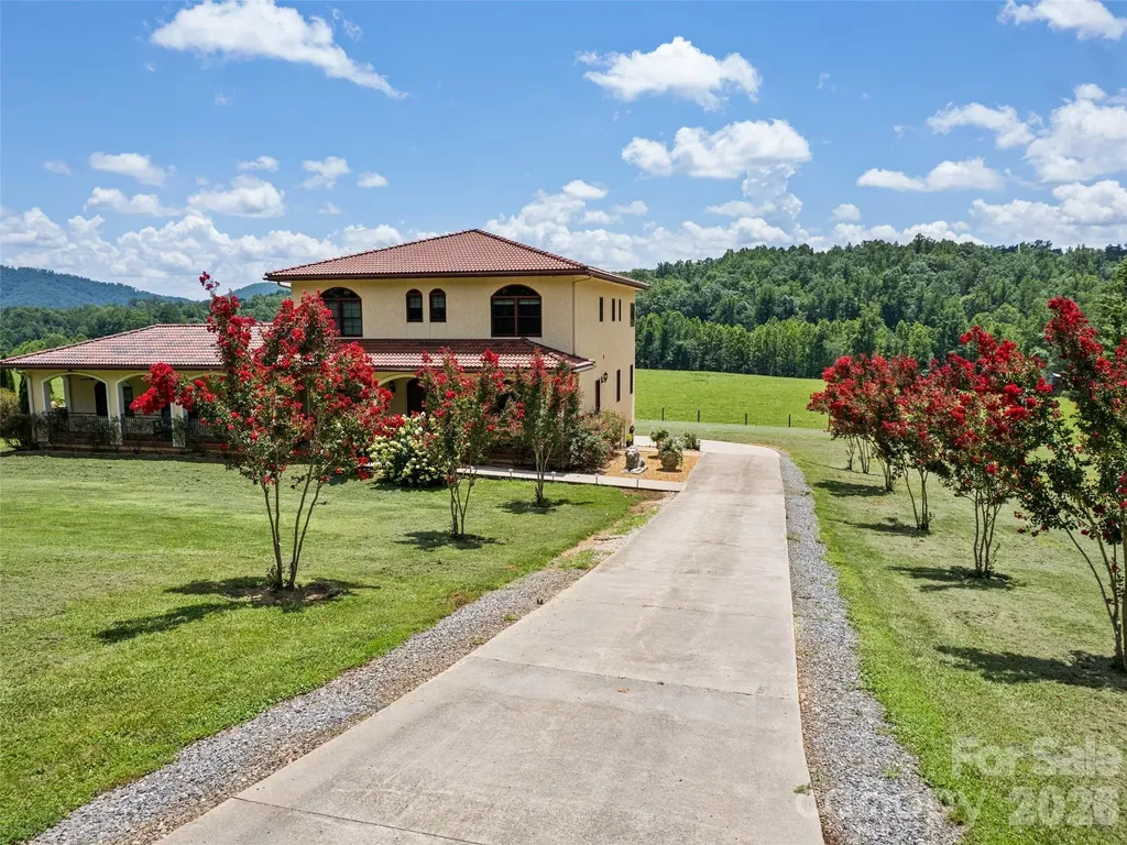 1418 Landis Lane Nebo NC 28761
