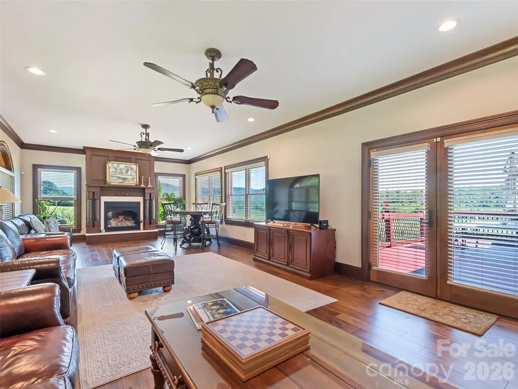1418 Landis Lane Nebo NC 28761