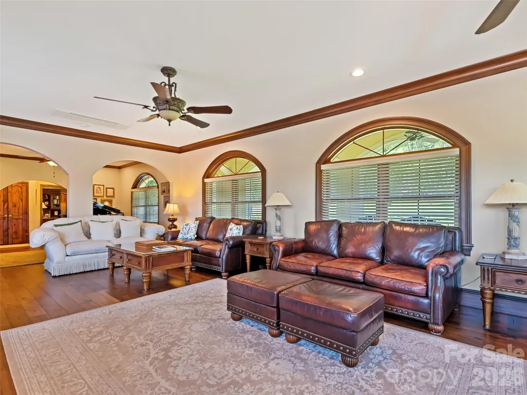 1418 Landis Lane Nebo NC 28761