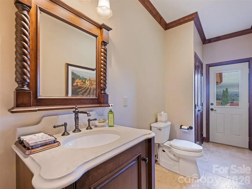 1418 Landis Lane Nebo NC 28761