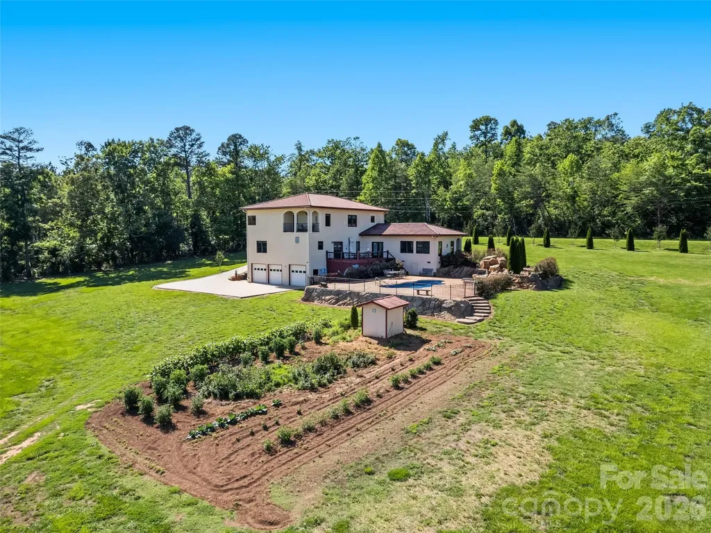 1418 Landis Lane Nebo NC 28761