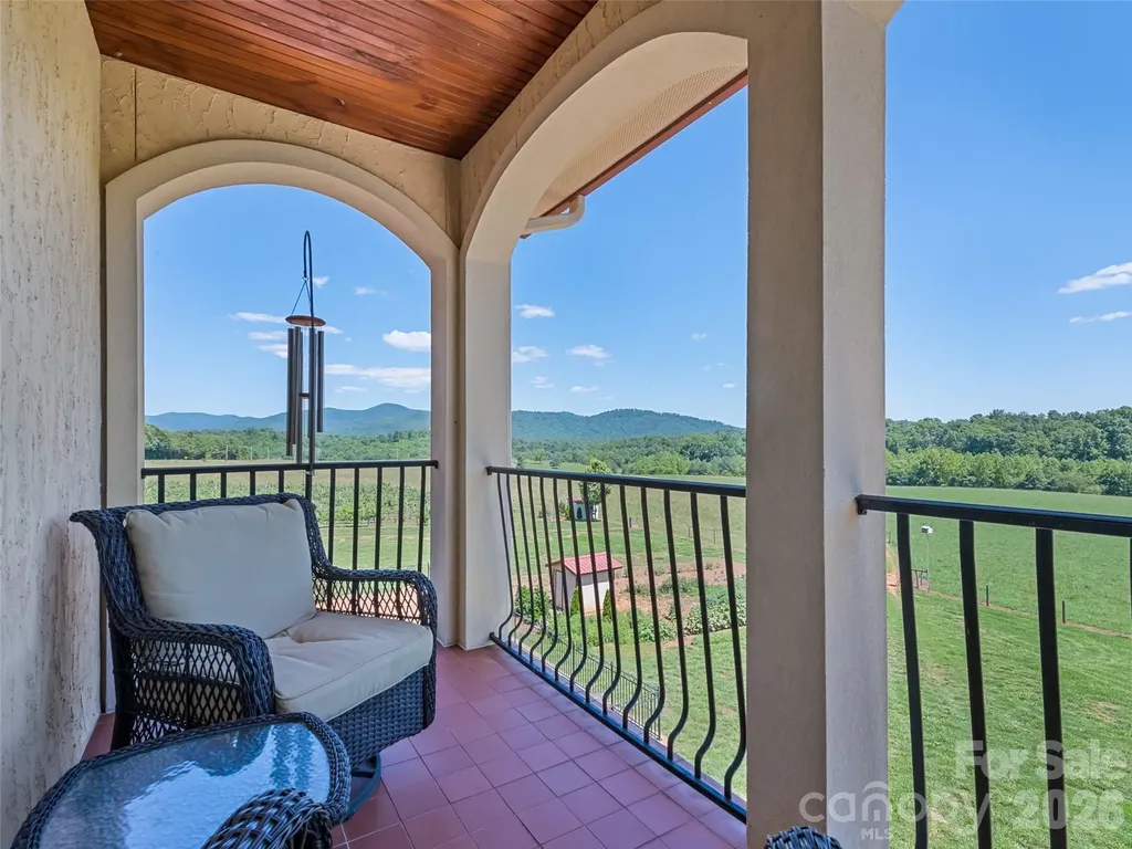 1418 Landis Lane Nebo NC 28761