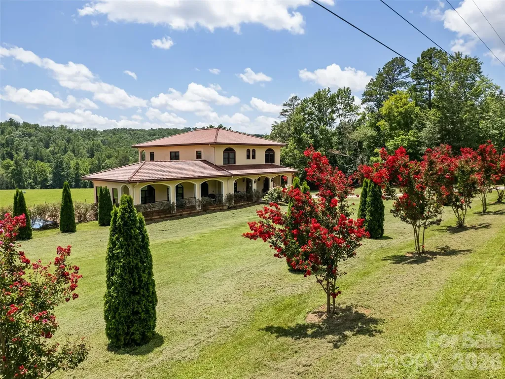 1418 Landis Lane Nebo NC 28761