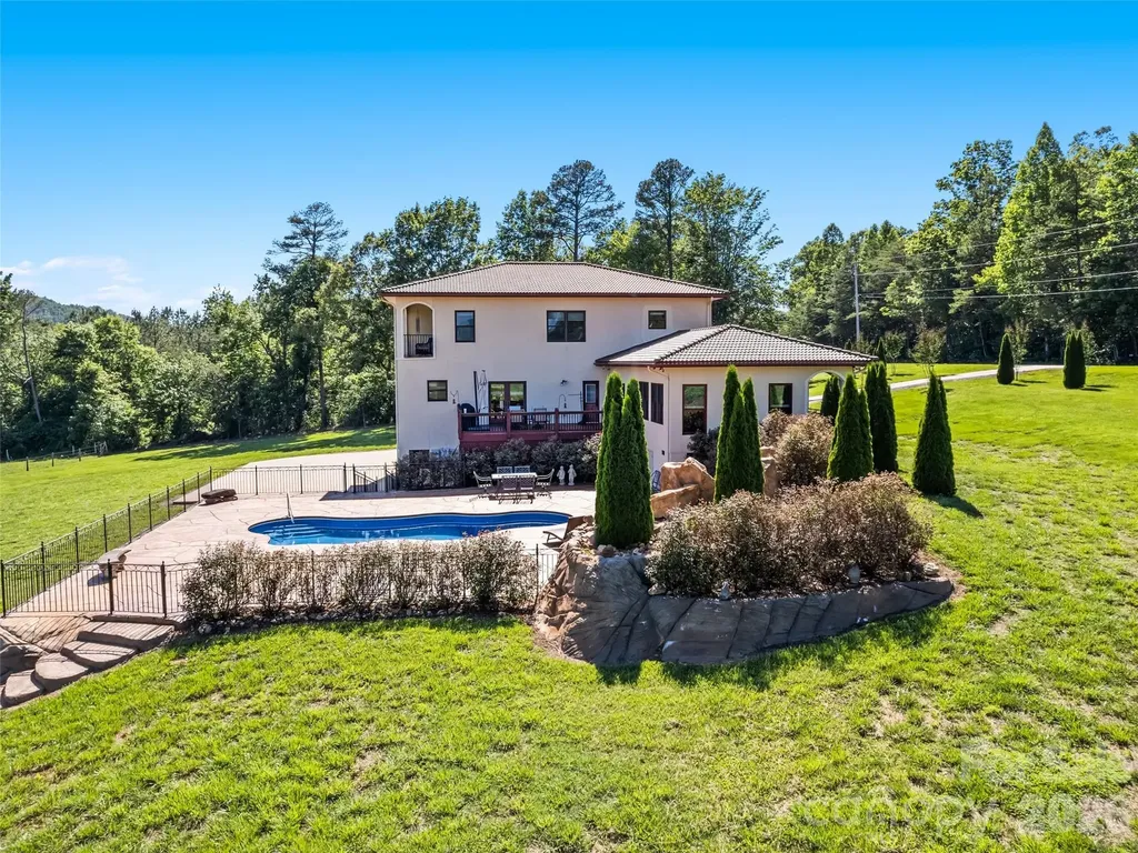 1418 Landis Lane Nebo NC 28761