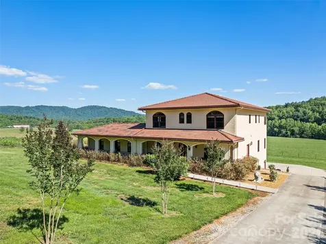 1418 Landis Lane Nebo NC 28761