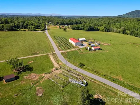 1418 Landis Lane Nebo NC 28761