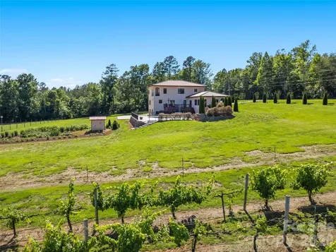 1418 Landis Lane Nebo NC 28761