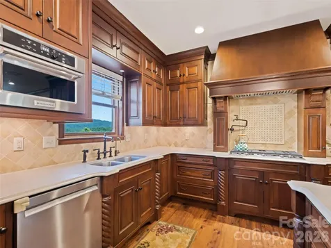1418 Landis Lane Nebo NC 28761