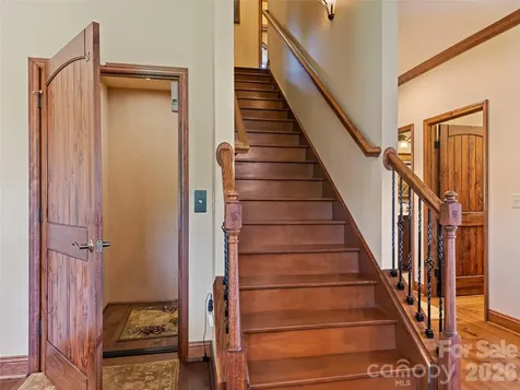 1418 Landis Lane Nebo NC 28761