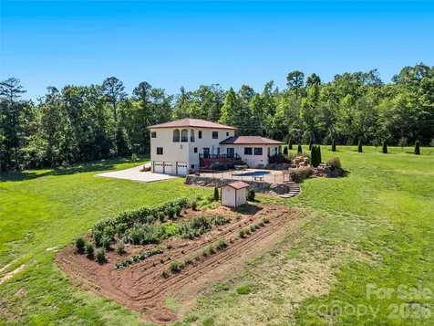 1418 Landis Lane Nebo NC 28761