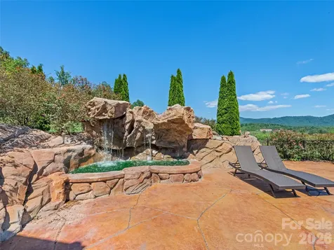 1418 Landis Lane Nebo NC 28761