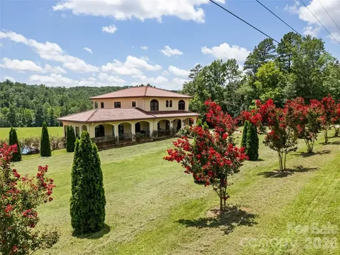 1418 Landis Lane Nebo NC 28761