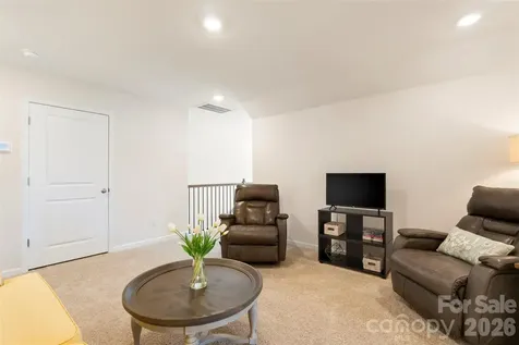 4023 Gozzi Drive Iron Station NC 28080