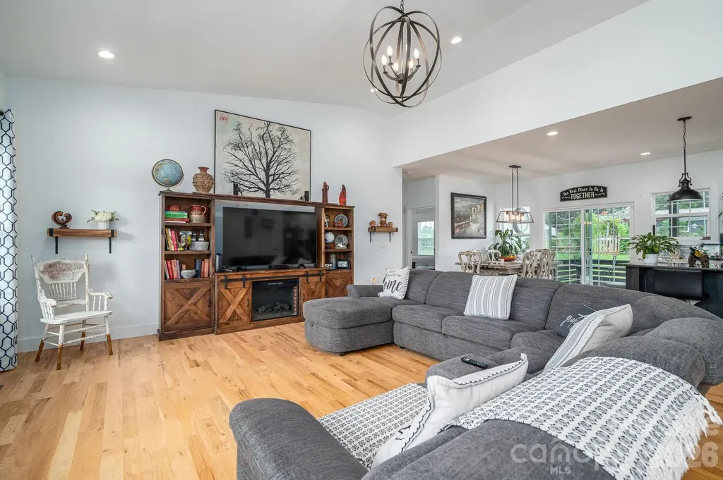 1484 Null Road Lincolnton NC 28092