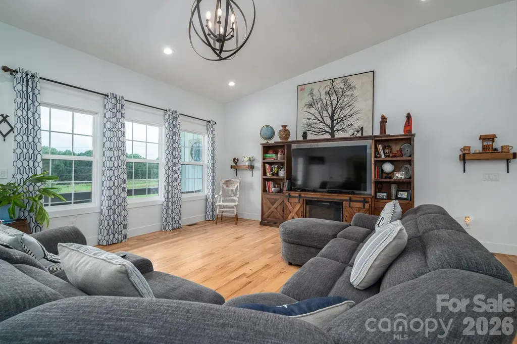 1484 Null Road Lincolnton NC 28092