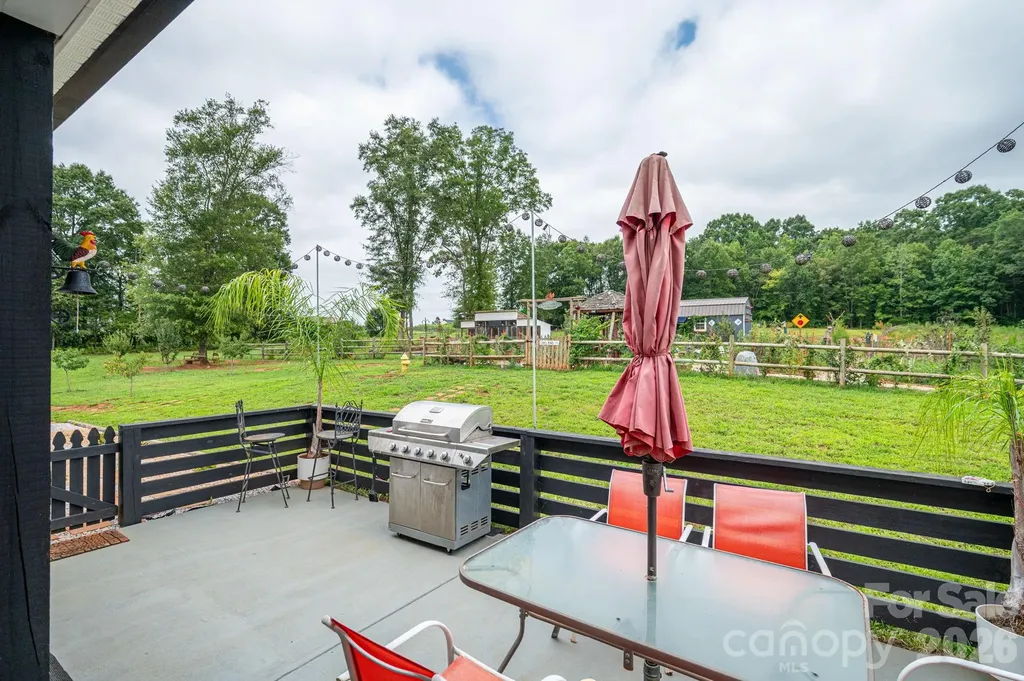 1484 Null Road Lincolnton NC 28092