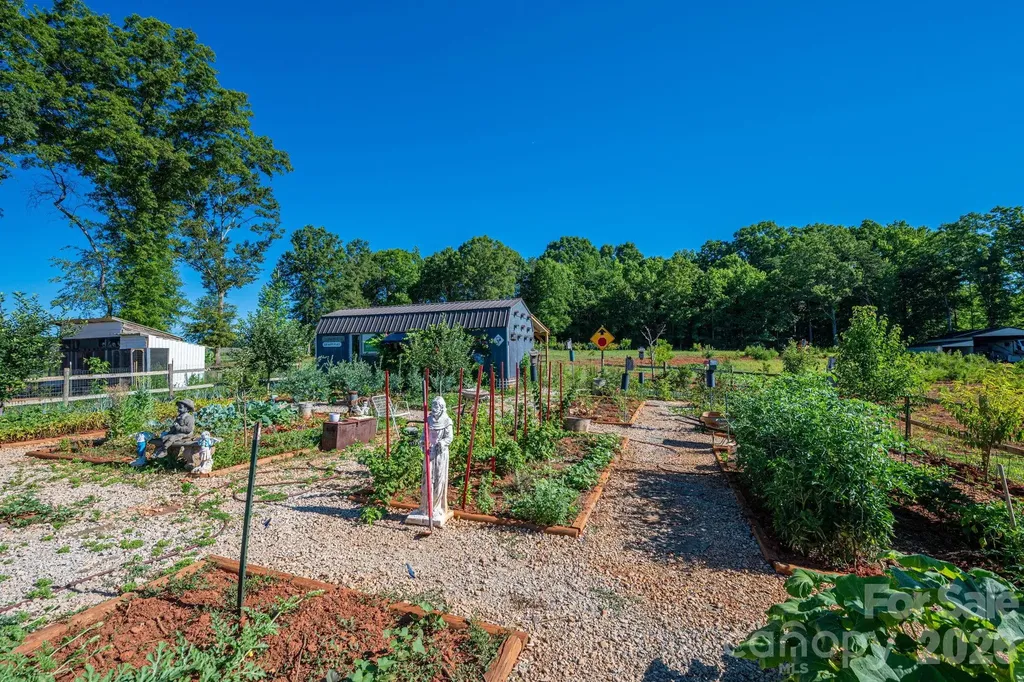 1484 Null Road Lincolnton NC 28092