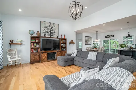 1484 Null Road Lincolnton NC 28092