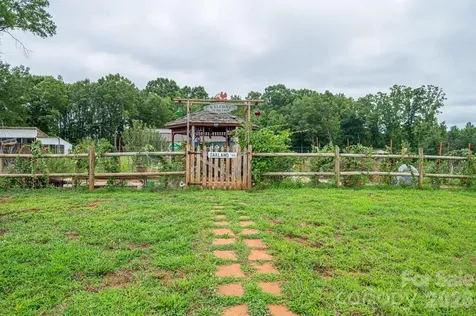 1484 Null Road Lincolnton NC 28092