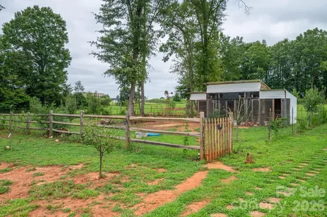 1484 Null Road Lincolnton NC 28092